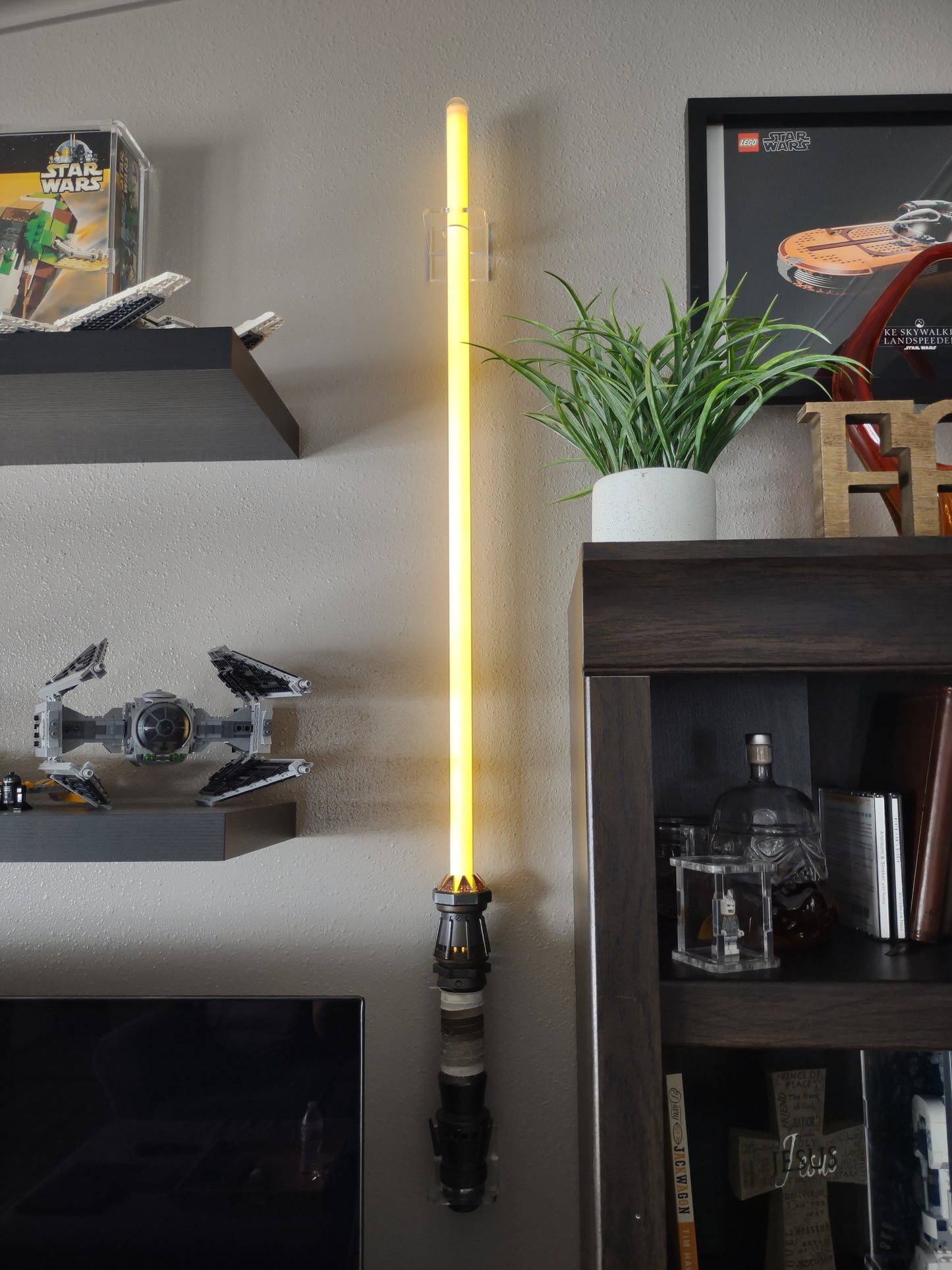 Lightsaber Wall Mount