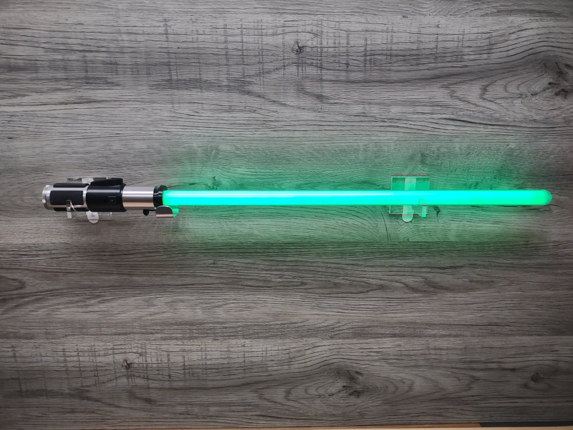 Light saber wall mount horizontal display