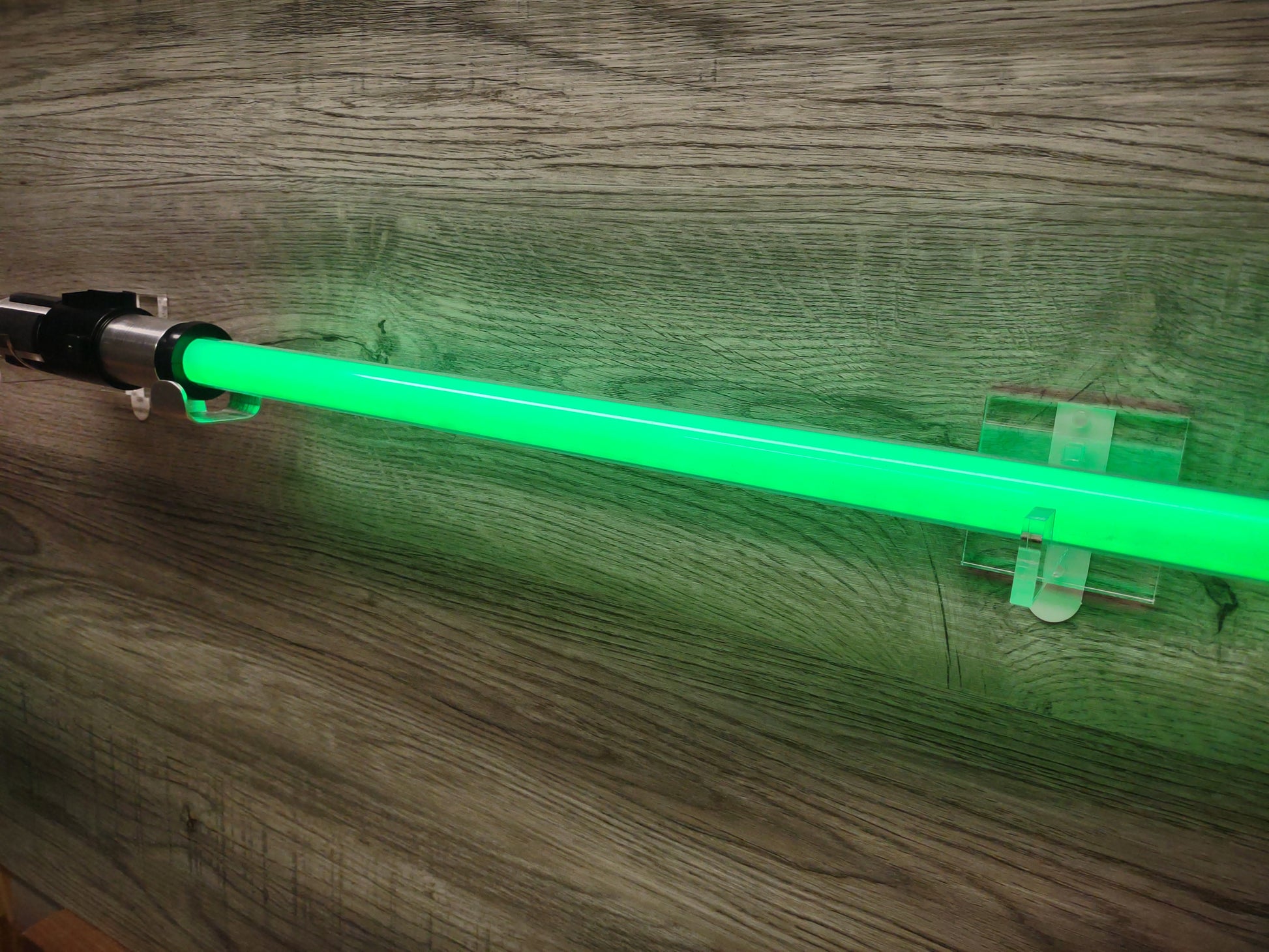 Light saber wall mount